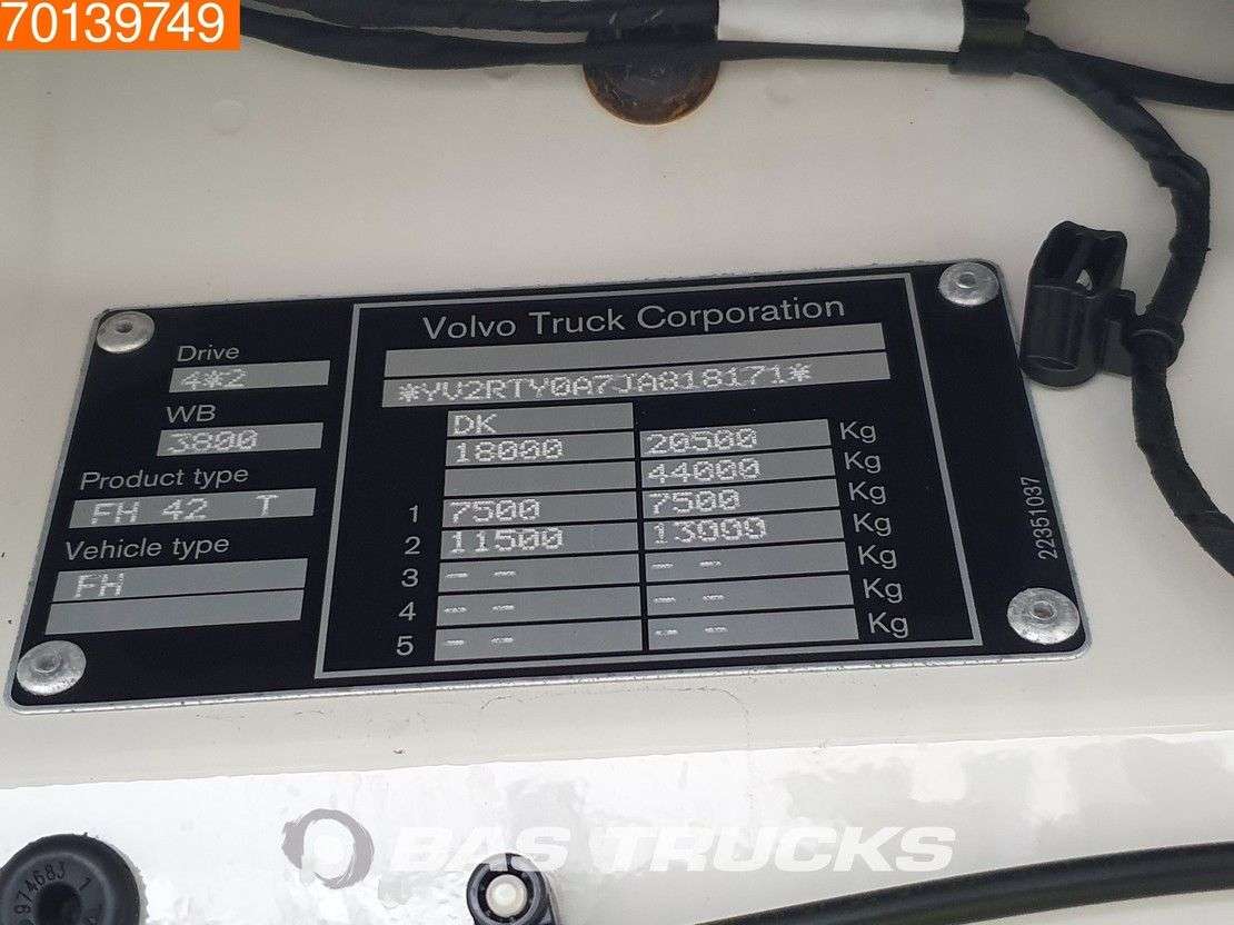 Volvo FH 460 4X2 VEB+ ACC 2x Tank Navi - Photo 16