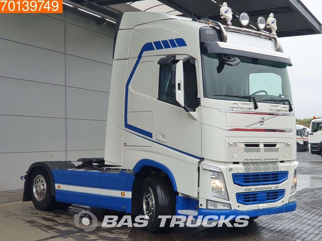 Volvo FH 460 4X2 VEB+ ACC 2x Tank Navi - Photo 3