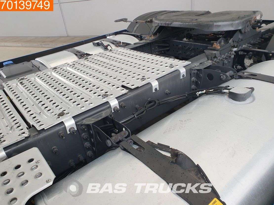 Volvo FH 460 4X2 VEB+ ACC 2x Tank Navi - Photo 25